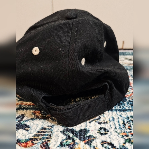 Universal Studios Black Hat - Picture 3 of 8